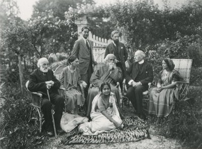 Romain Rolland et Rabindranath Tagore dans le jardin de la Villa Lionette